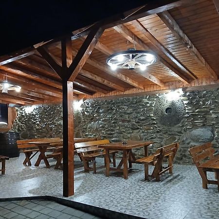Pensiunea Dates Кырцишоара Экстерьер фото